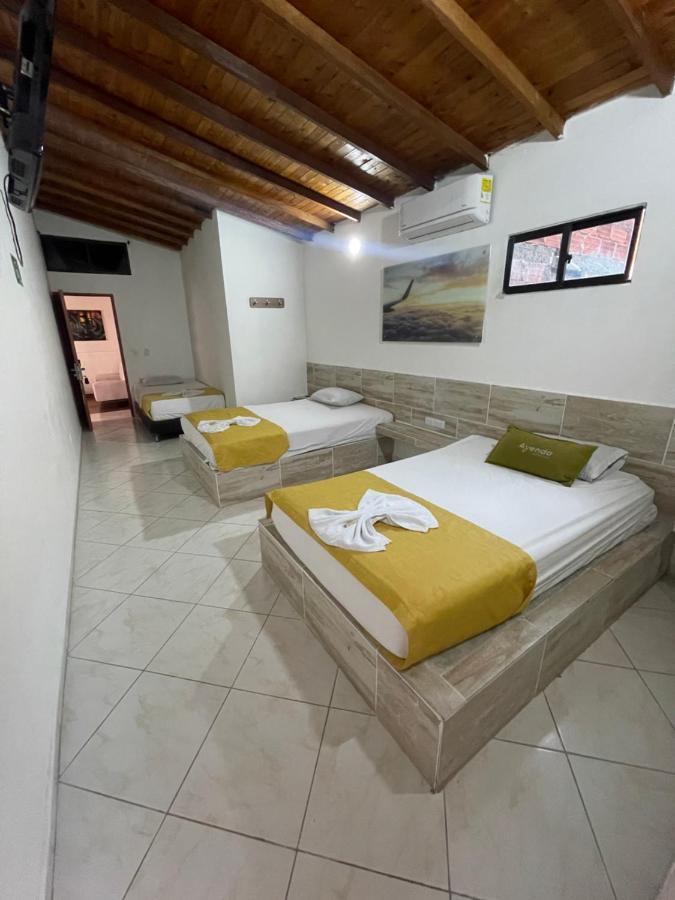 Hotel Brisas Medellín Kültér fotó