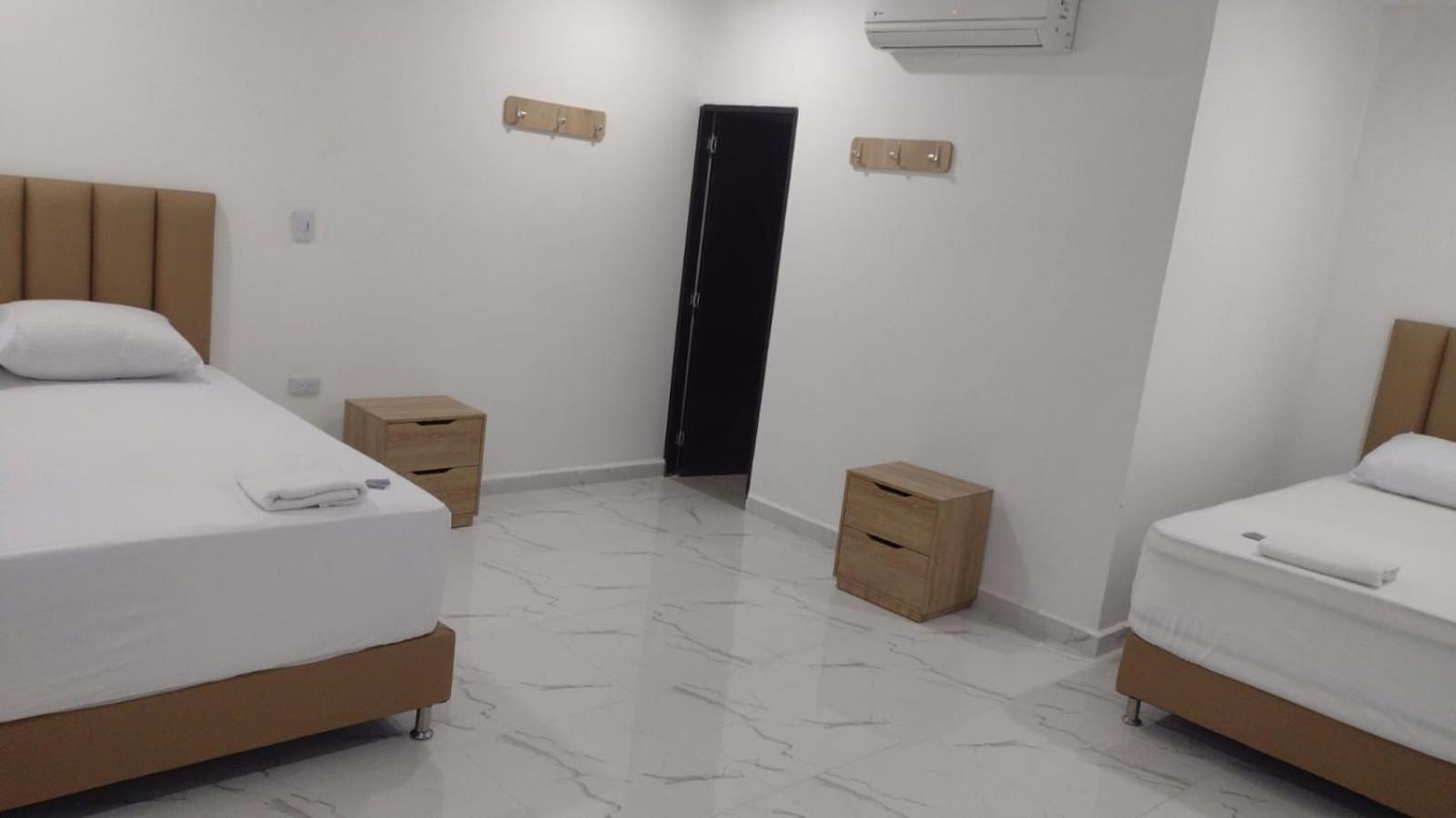 Hotel Brisas Medellín Kültér fotó